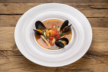 Restoranda nefis bir çorba. Yakın plan.