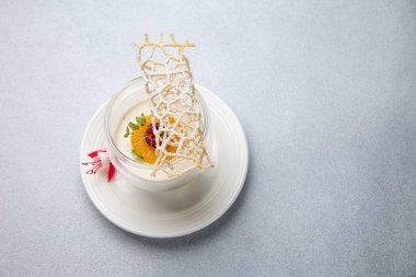 Lokantadaki lezzetli tatlılar. Kapat.  