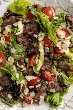 Restoranda nefis salata.