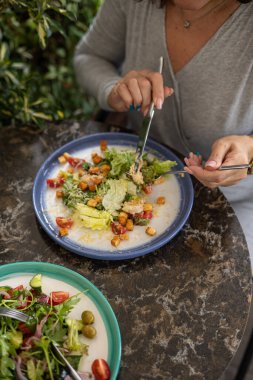 Restoranda nefis salata.