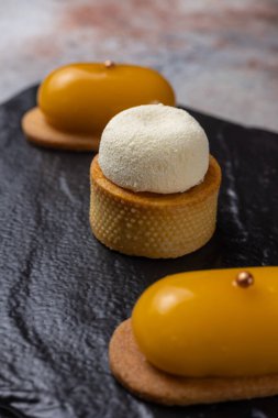 Kafedeki lezzetli tatlılar.