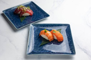 Japon mutfağı. Nefis suşi setleri.