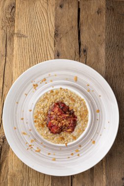 Lezzetli kahvaltı - Reçelli lapa