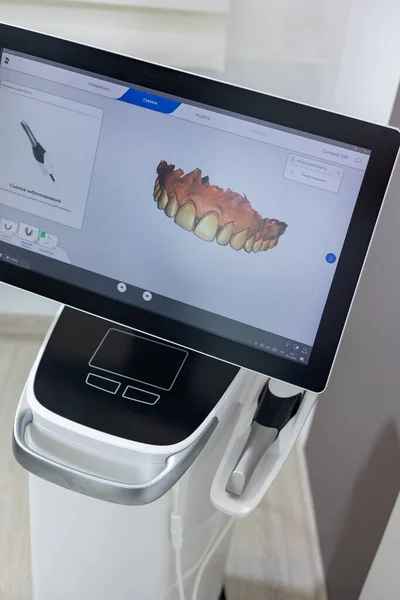 Diş sağlığı kliniği. Dişçinin parlak ofisi.