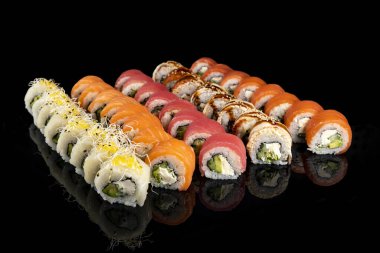 Lezzetli Japon yemekleri. Koyu arkaplan