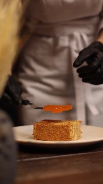 Pastry Chef Prepares Delicious Desserts Restaurant — Stock Video