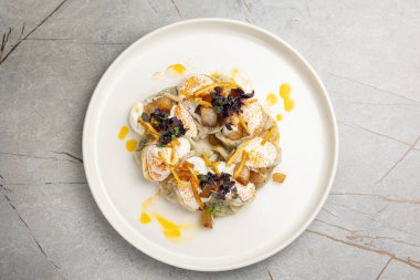 Restoranda nefis ravioli var. Kapat.