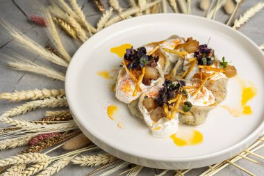 Restoranda nefis ravioli var. Kapat.