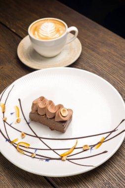 Lokantada lezzetli tatlılar var. Yakın plan.