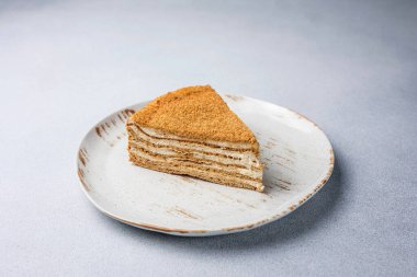 Lokantada lezzetli bir ballı pasta. Kapat.