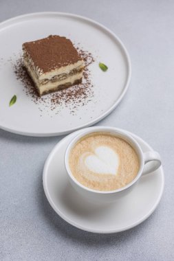 Lokantada lezzetli bir tatlı. Yakın çekimler