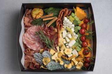 Yemek kutuları teslimatı. Lezzetli yemekler. Yakın çekimler