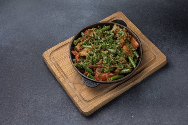 Lokantadan lezzetli mezeler. Kapat.