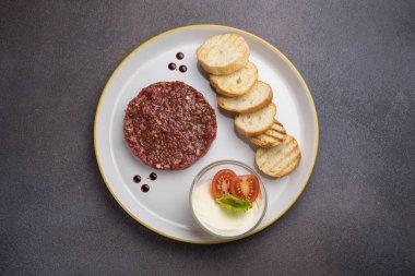 Lokantadan lezzetli mezeler. Kapat.