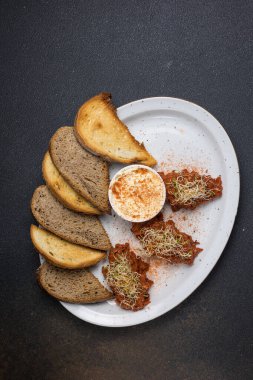 Lokantadan lezzetli mezeler. Kapat.