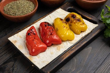 Lokantadan lezzetli mezeler. Kapat.