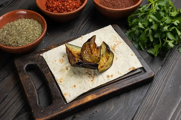 Lokantadan lezzetli mezeler. Kapat.