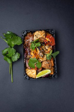 Lezzetli deniz ürünleri sotesi. yakın plan