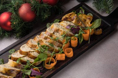 Lokantada ya da barda leziz et yemekleri. Yakın çekimler