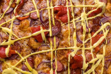 Lokantada lezzetli pizza.. 