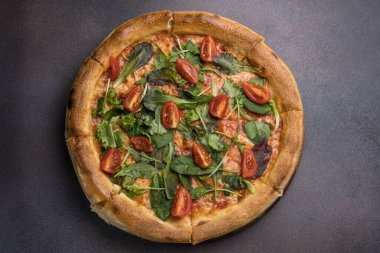 Lokantada lezzetli pizza.. 