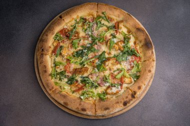 Lokantada lezzetli pizza.. 