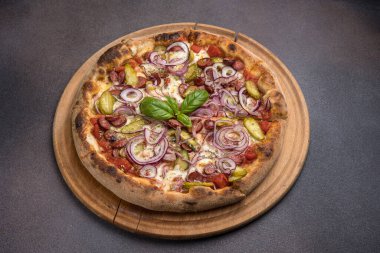 Lokantada lezzetli pizza.. 