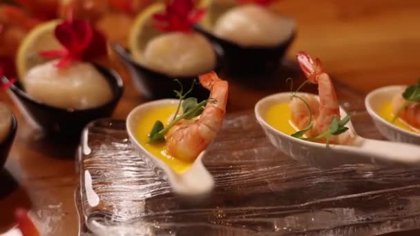 Deliciosos Platos Mariscos Restaurante Japonés — Vídeos de Stock