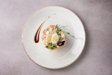 Restoranda nefis bir salata. Kapat.