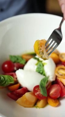 Restoranda nefis salata.