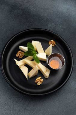 Restoranda nefis peynir var..