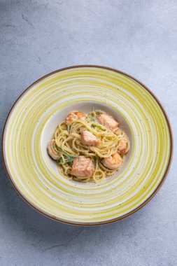 Etli makarna nefis. Üst görünüm