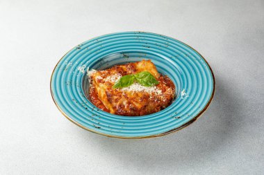 Etli makarna nefis. Üst görünüm