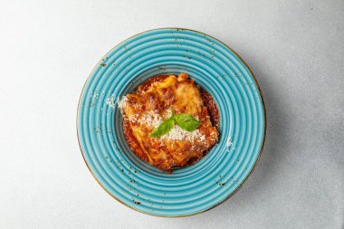 Etli makarna nefis. Üst görünüm