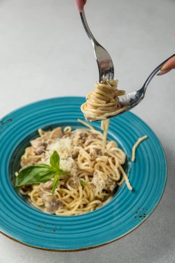 Etli makarna nefis. Üst görünüm