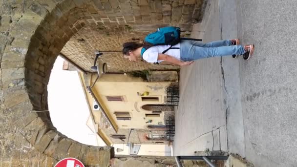 Castione Della Pescaia Italien Juni 2023 Vertikales Video Eines Lächelnden — Stockvideo
