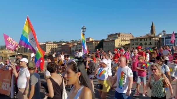 Firenze Olaszország 2023 Július Emberek Egy Csoportja Játszik Meleg Büszkeség — Stock videók