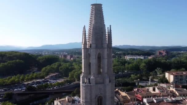Panorâmico Com Vista Aérea Close Torre Sineira Igreja Sant Feliu — Vídeo de Stock