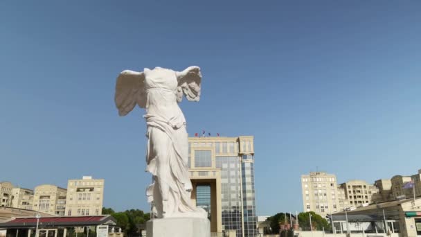 Montpellier Francia Septiembre 2023 Estatua Sin Cabeza Samotracia Nike Barrio — Vídeos de Stock