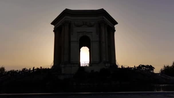 Den Antika Strukturen Romersk Akvedukt Med Solnedgången Bakgrunden Skapar Siluett — Stockvideo
