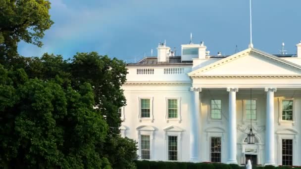 Белый Дом Прекрасный Весенний День Вашингтоне Округ Колумбия Радугой Дом — стоковое видео