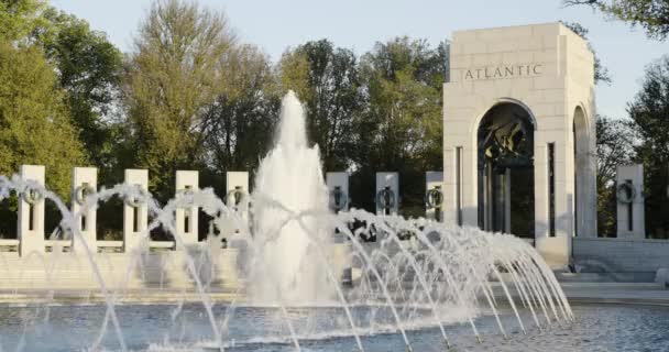 Ένα Μέσο Πλάνο Του Atlantic Side World War Memorial Στην — Αρχείο Βίντεο