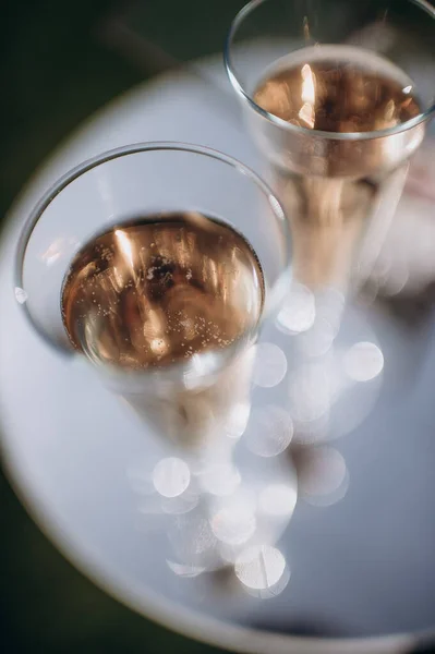 buffet, champagne glasses, champagne bubbles close-up