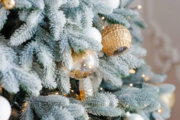 Vánoční Pozadí Slavnostně Vyzdobený Vánoční Stromek Šťastný Nový Rok Měkké — Stock fotografie