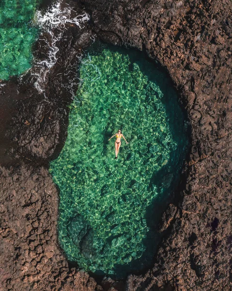 Woman Swimming Clear Sea Lagoon Fuerteventura Drone Shot Imagens De Bancos De Imagens Sem Royalties
