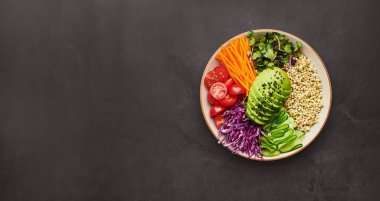 Yeşil karabuğdaylı Buda kasesi, sağlıklı yiyecek, üst görüş, kopyalama alanı