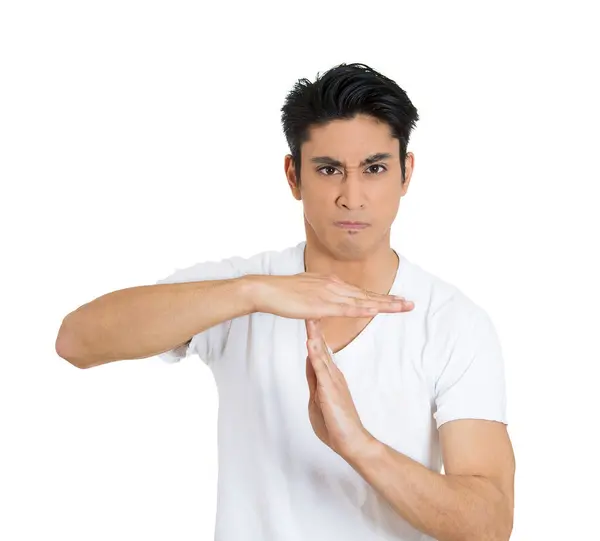 Junger Mann Zeigt Auszeit Handbewegung Frustriert Bitten Isoliert Auf Weißem — Stockfoto