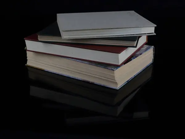 Stack Old Books Table Black Background — Stock Photo, Image