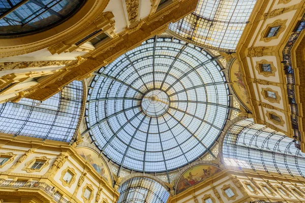 Milánó Olaszország 2022 Március Kilátás Üvegtetőre Vittorio Emanuele Épület Díszített — Stock Fotó
