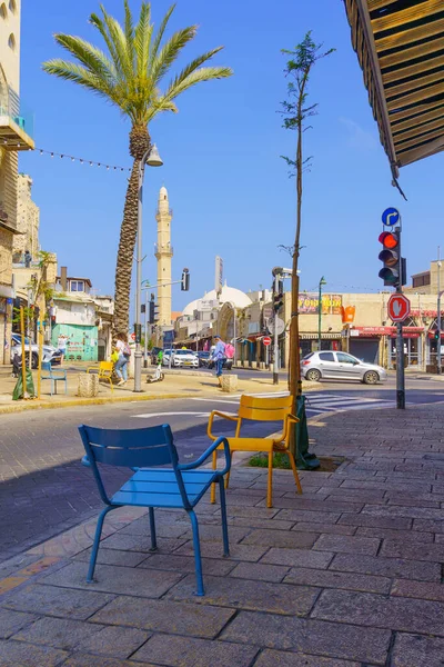 イスラエル テルアビブ2022年5月26日 イスラエル テルアビブ ヤフォの一部となった旧ジャファの地元住民 観光客 マフムード モスクとのストリートシーン — ストック写真